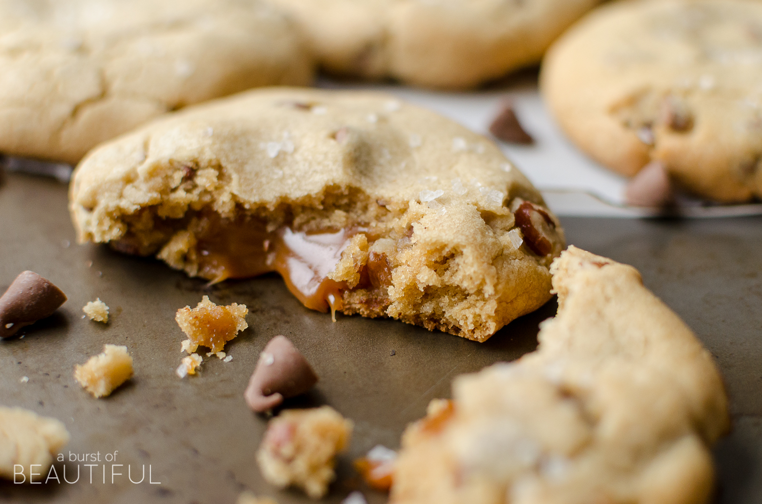chocolate-chip-cookies-with-caramel-6413